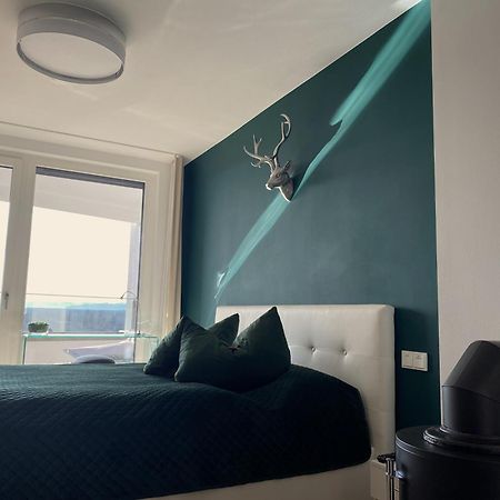 Alpen-Panorama Suite - Einzigartige Privatsuite Hoch Ueber Muenchen, 12Tes Og, Alpenblick, Loggia, Whirlpool, 15 Minuten Zum Zentrum, Ruhe Und Erholung In Der Stadt Muenchen Fuer Privat Und Geschaeftlich Reisende エクステリア 写真